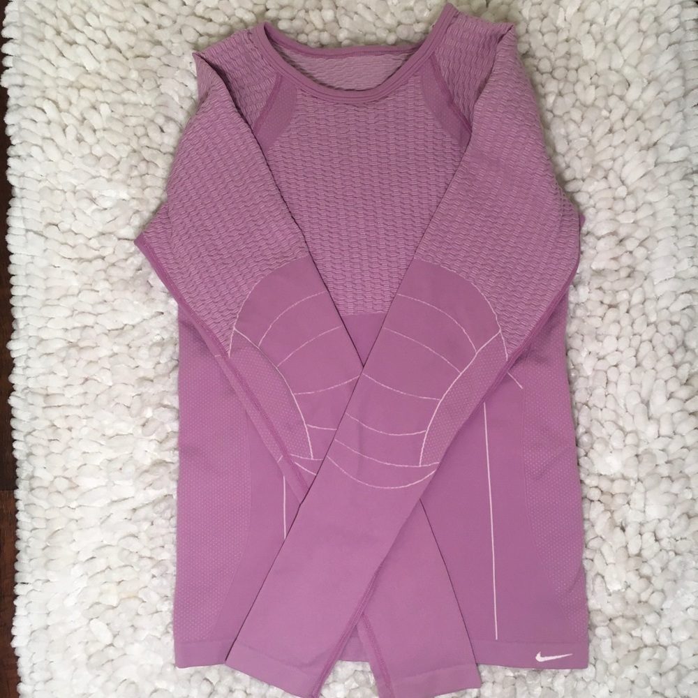 Nike Sphere Dry Swiftly Tech Warm Top Pink Size Small